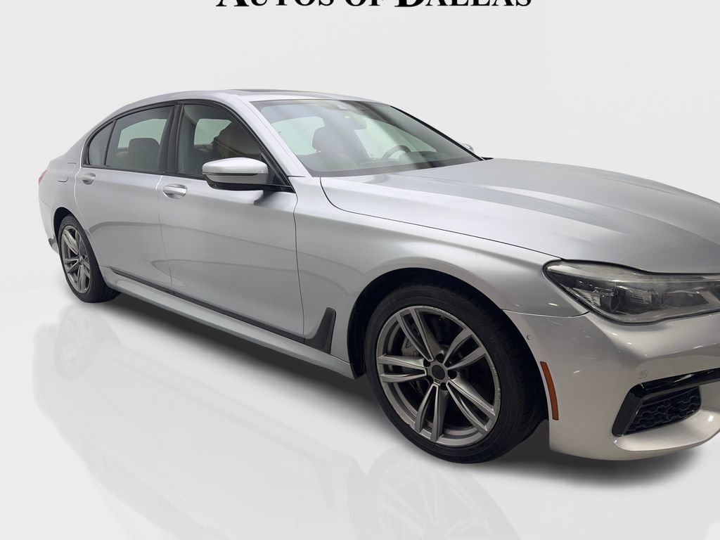 Used 2017 BMW 750i xDrive image 12