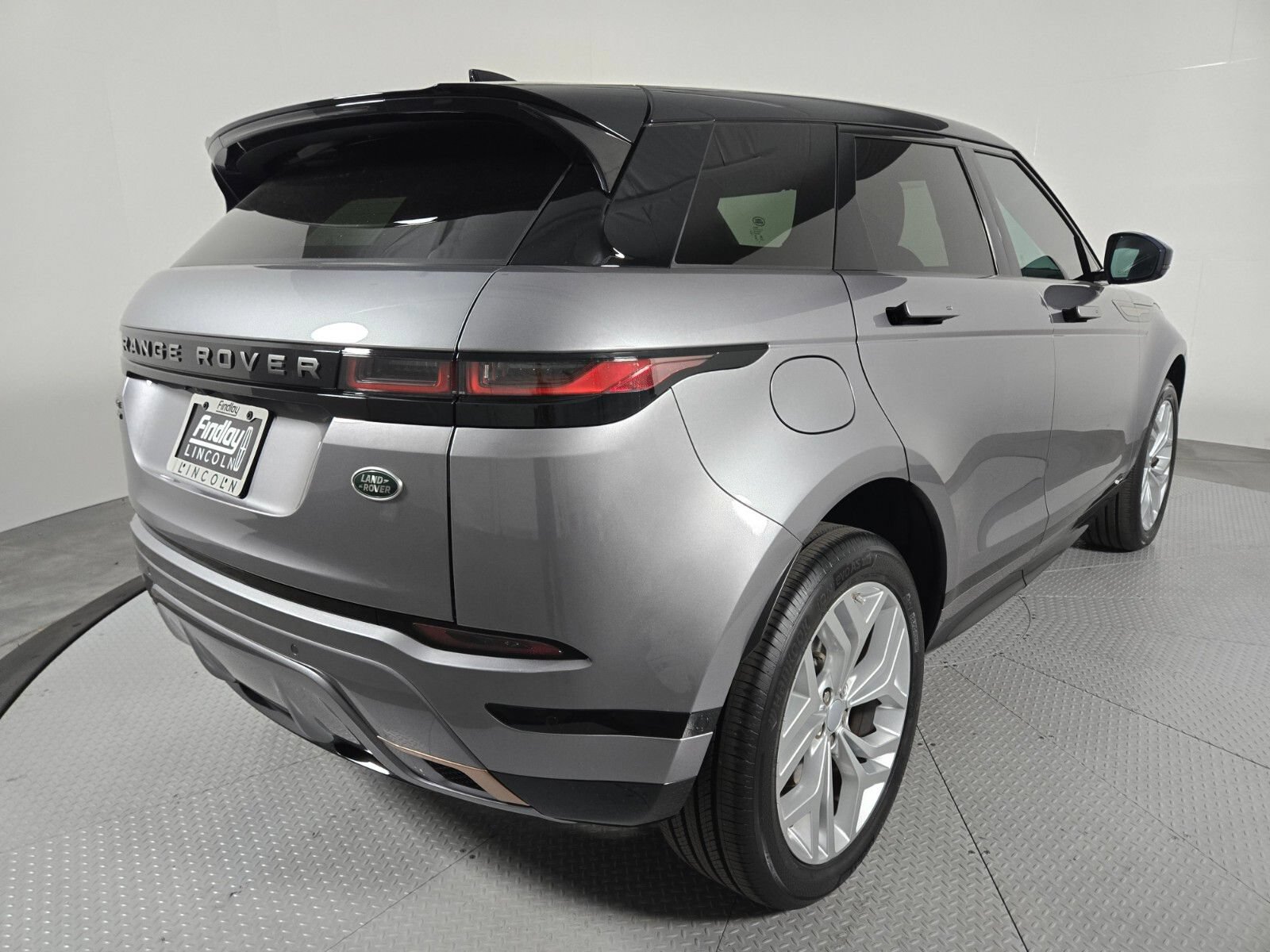 Used 2020 Land Rover Range Rover Evoque R-Dynamic SE AWD/4WD image 4