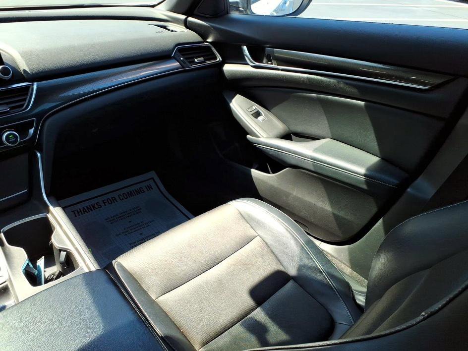 Used 2018 Honda Accord Sport image 12