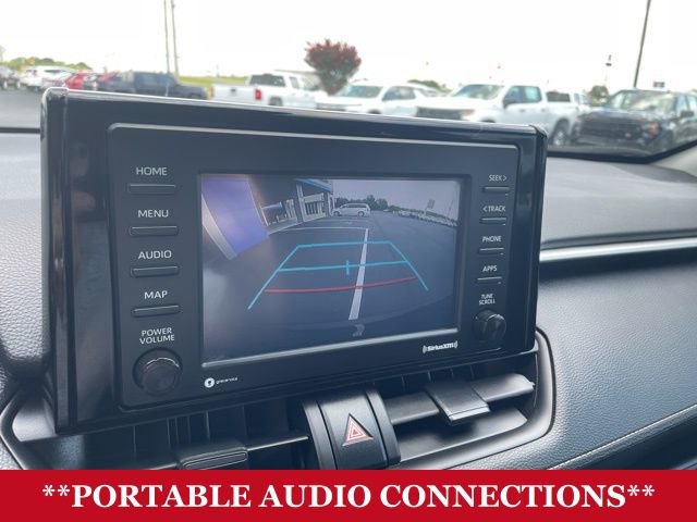 Used 2022 Toyota RAV4 LE image 15