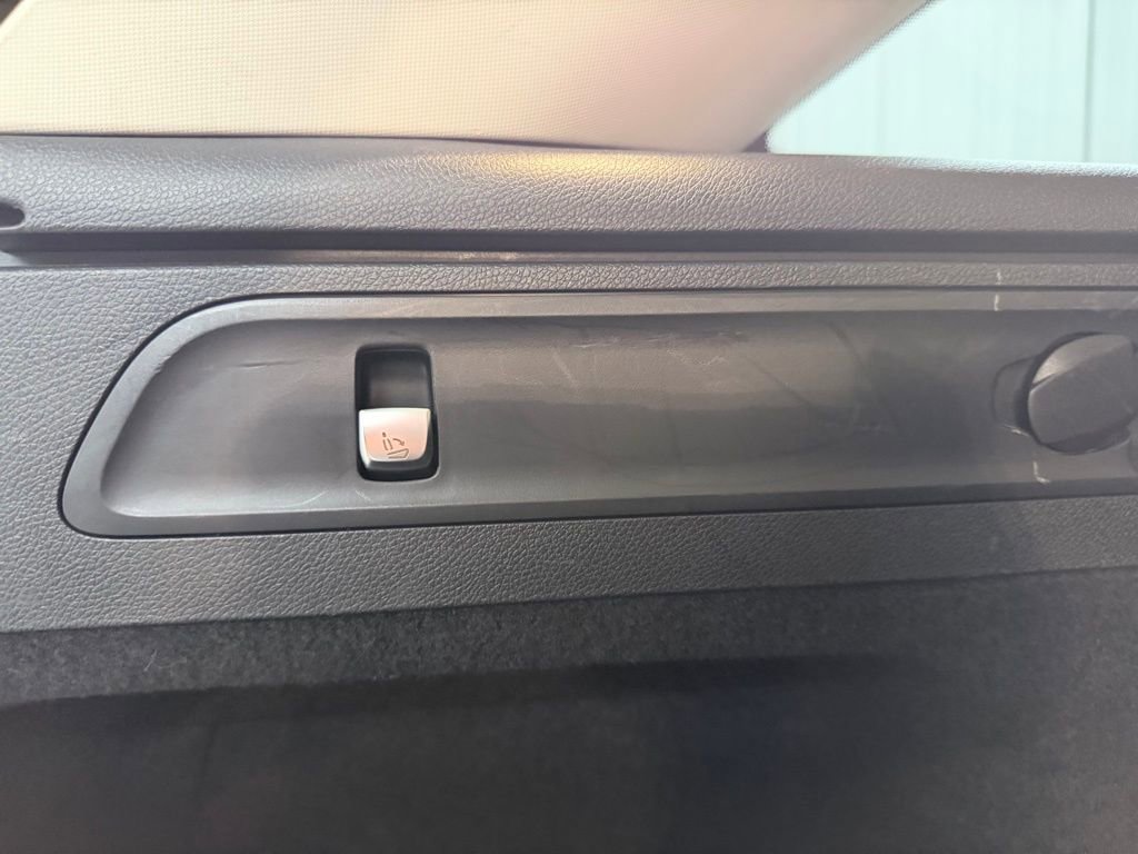 Used 2021 Mercedes-Benz GLC 300 image 35