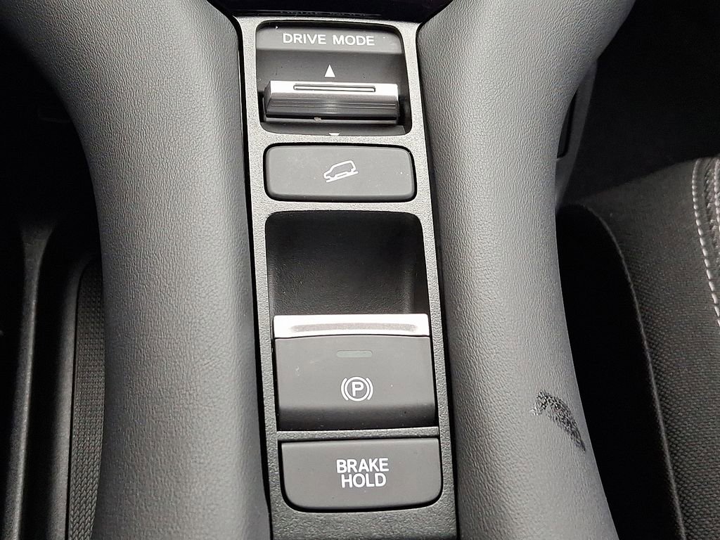 Used 2025 Honda HR-V LX image 22