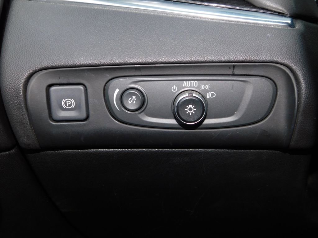 Used 2021 Buick Enclave Avenir w/ LPO, Hit The Road Package image 37