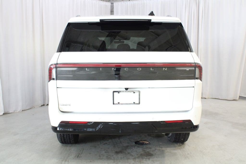 New 2027 Lincoln Navigator L Reserve AWD/4WD image 24