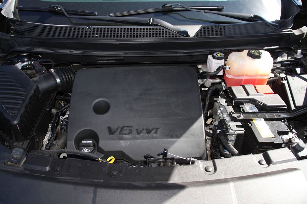 Used 2023 Chevrolet Traverse Premier w/ Redline Edition FWD image 29