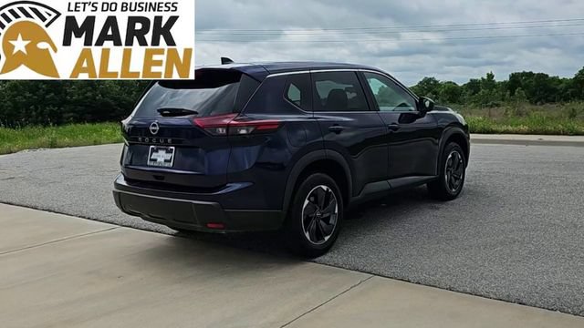 Used 2025 Nissan Rogue SV FWD image 8