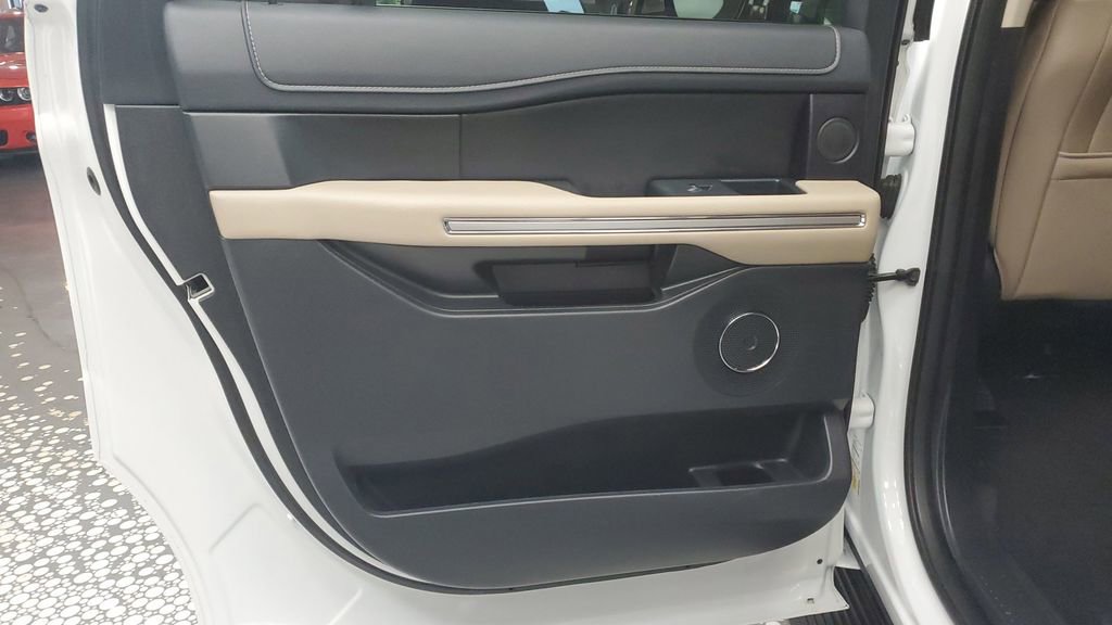 Used 2024 Ford Expedition Max Limited image 21