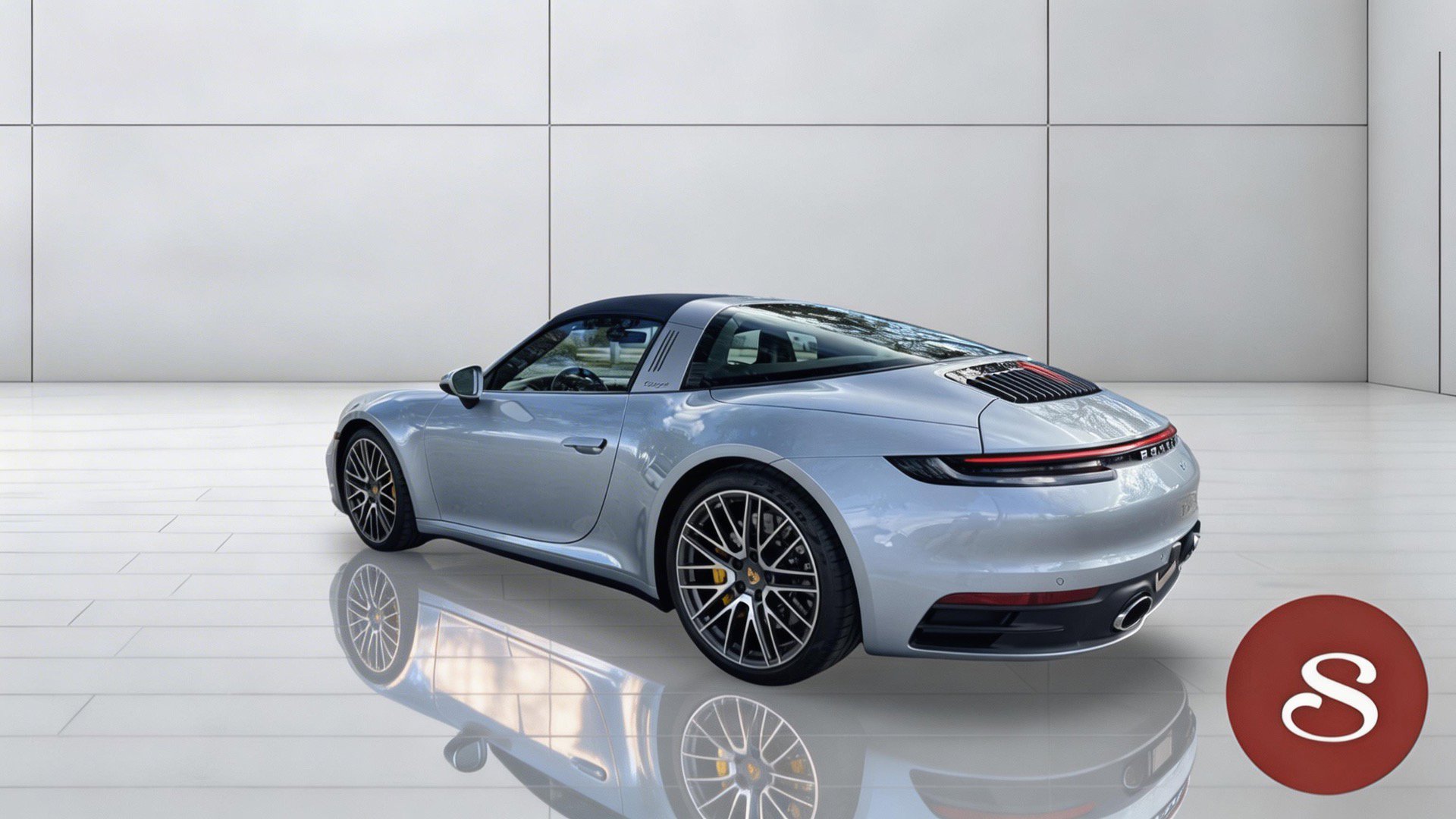 Used 2021 Porsche 911 Targa 4S w/ Sport Package image 2