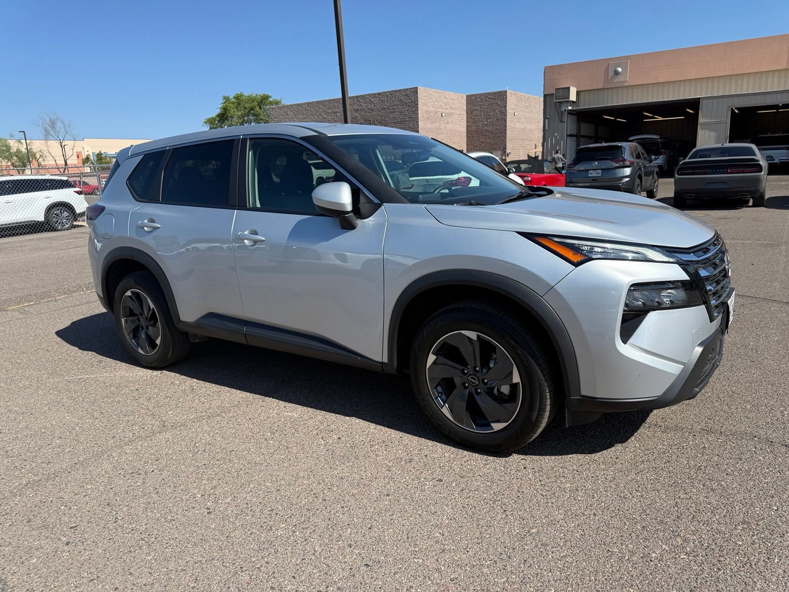 Certified 2025 Nissan Rogue SV FWD image 2