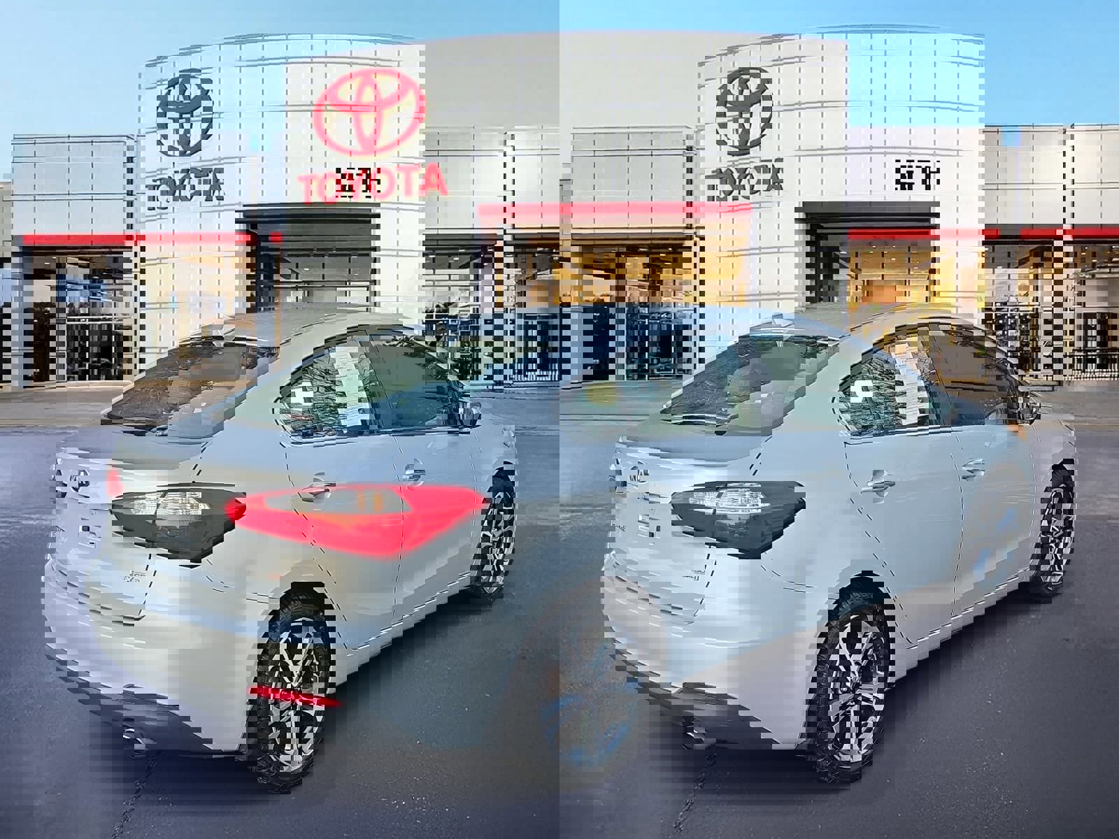 Used 2016 Kia Forte EX w/ EX Premium Package image 5