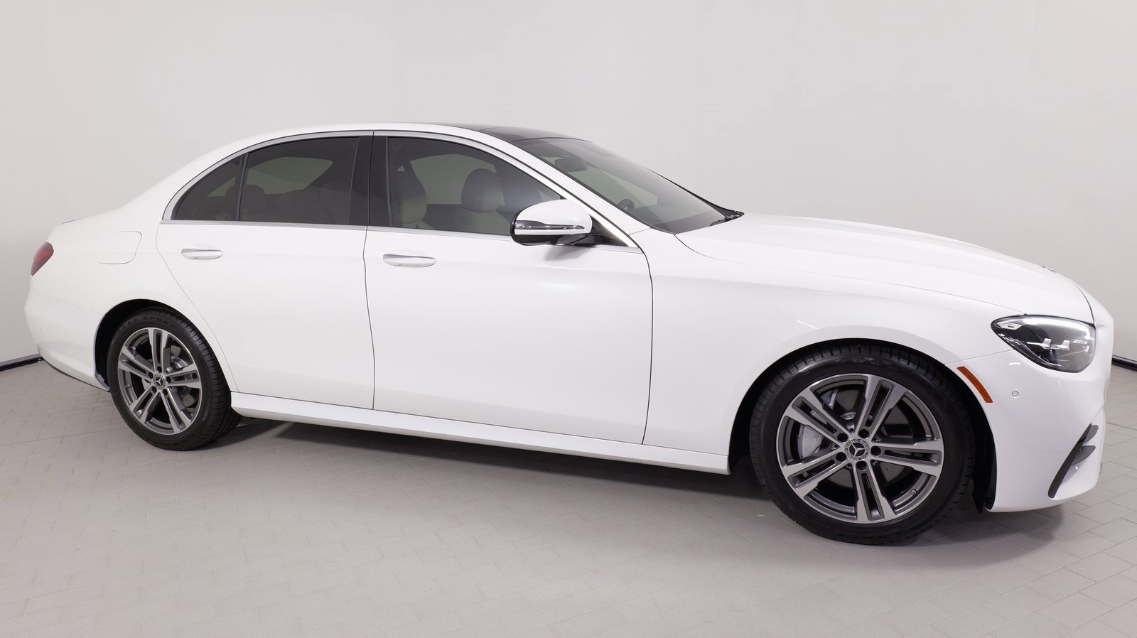 Used 2021 Mercedes-Benz E 350 Sedan image 25