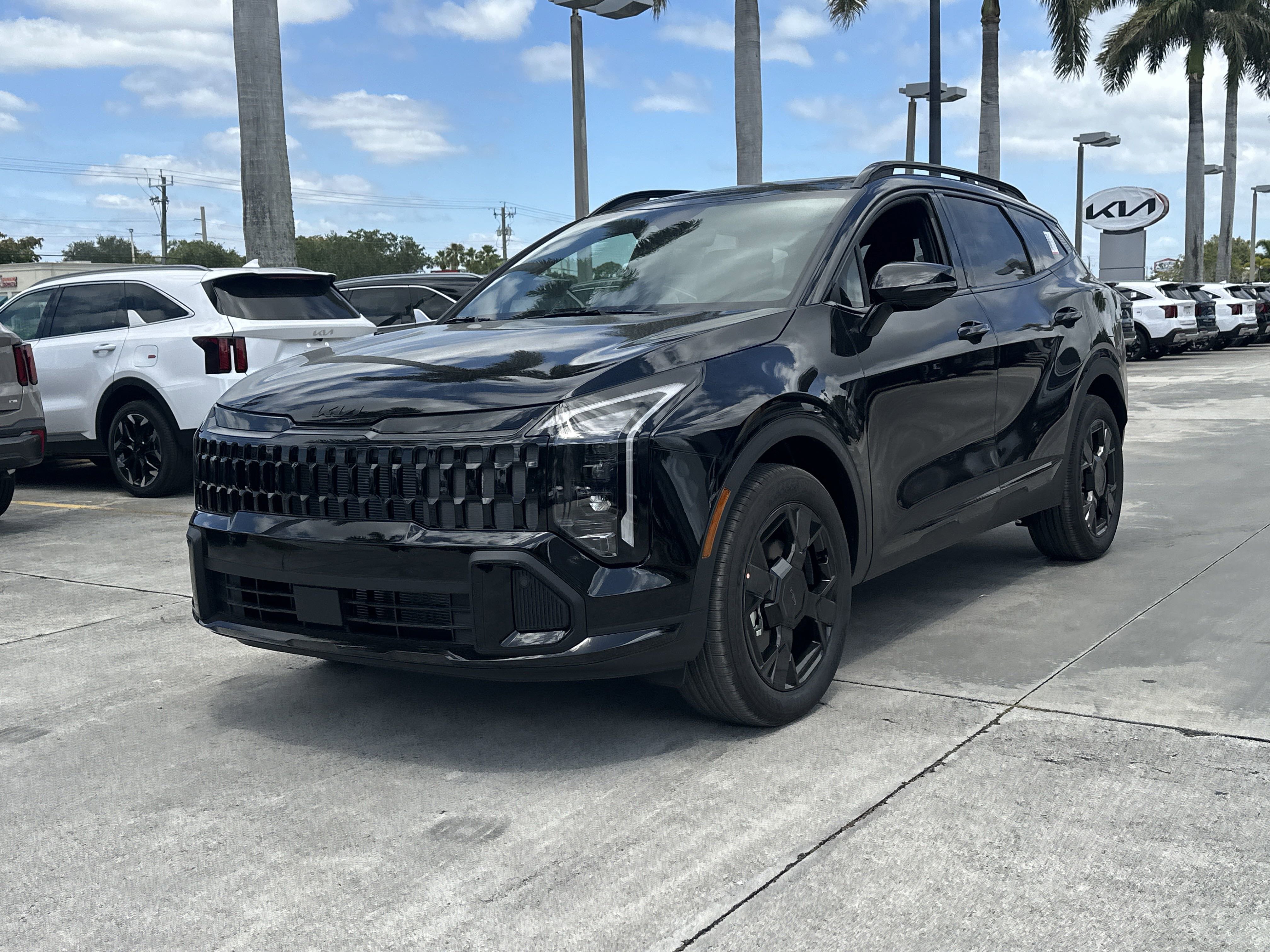 New 2026 Kia Sportage X-Line w/ X-Line Premium Package image 2