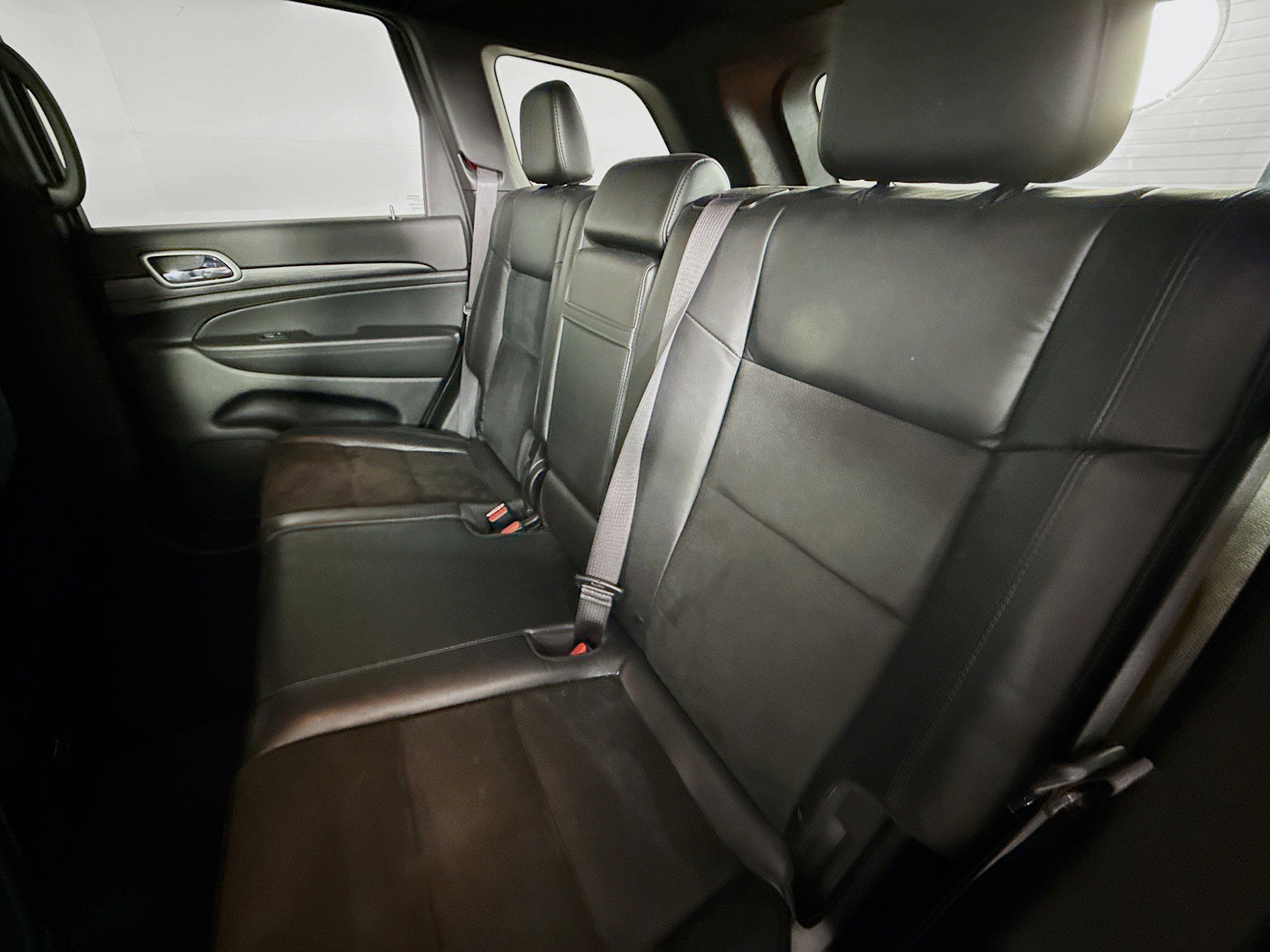 Used 2021 Jeep Grand Cherokee Laredo X image 28