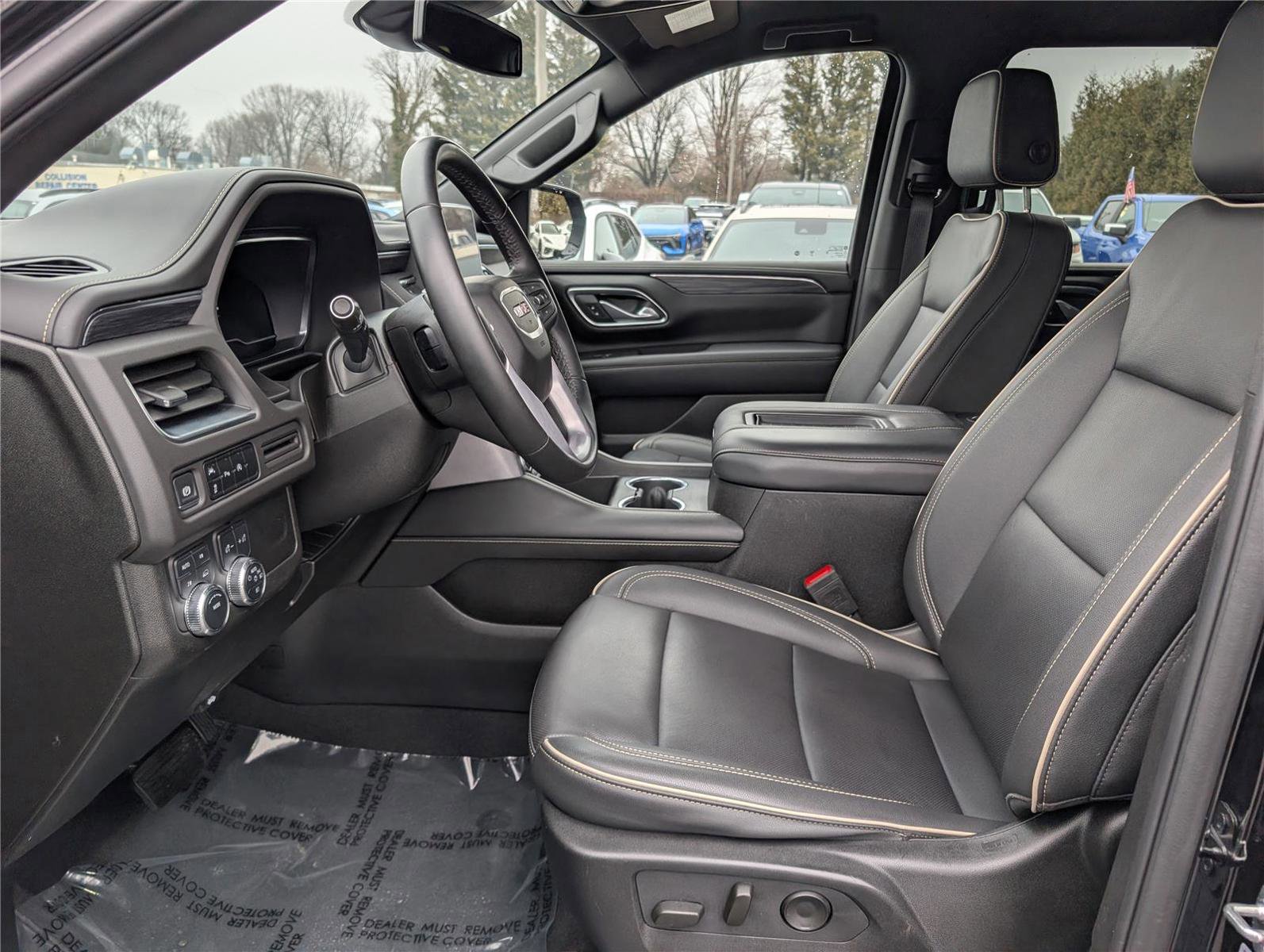 Used 2024 GMC Yukon XL SLT image 19