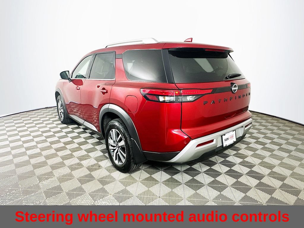 Certified 2023 Nissan Pathfinder SL w/ Black Appearance Package AWD/4WD image 9