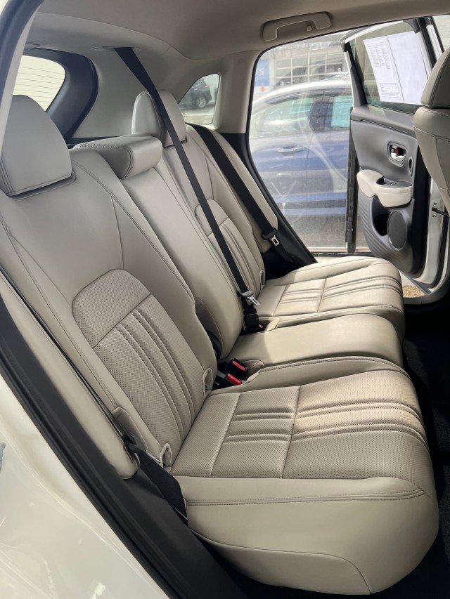 Used 2024 Honda HR-V EX-L image 12