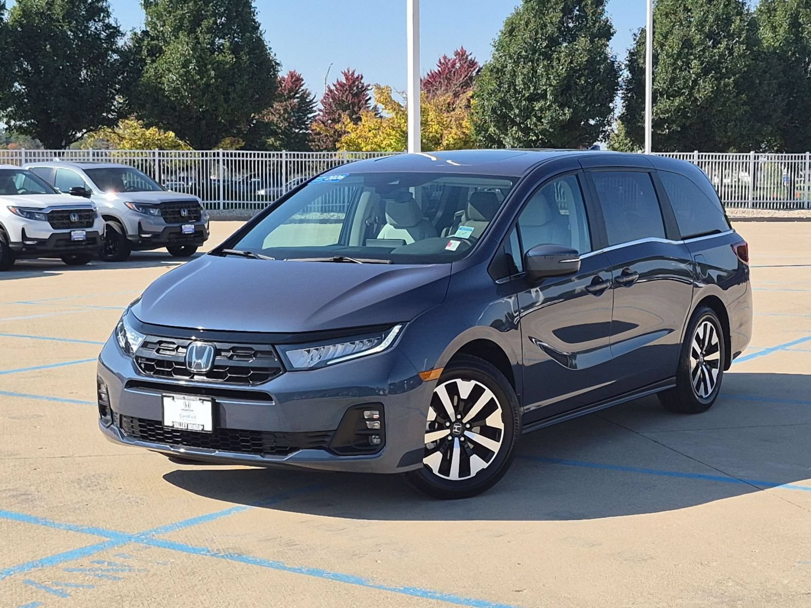 Used 2026 Honda Odyssey EX-L image 2
