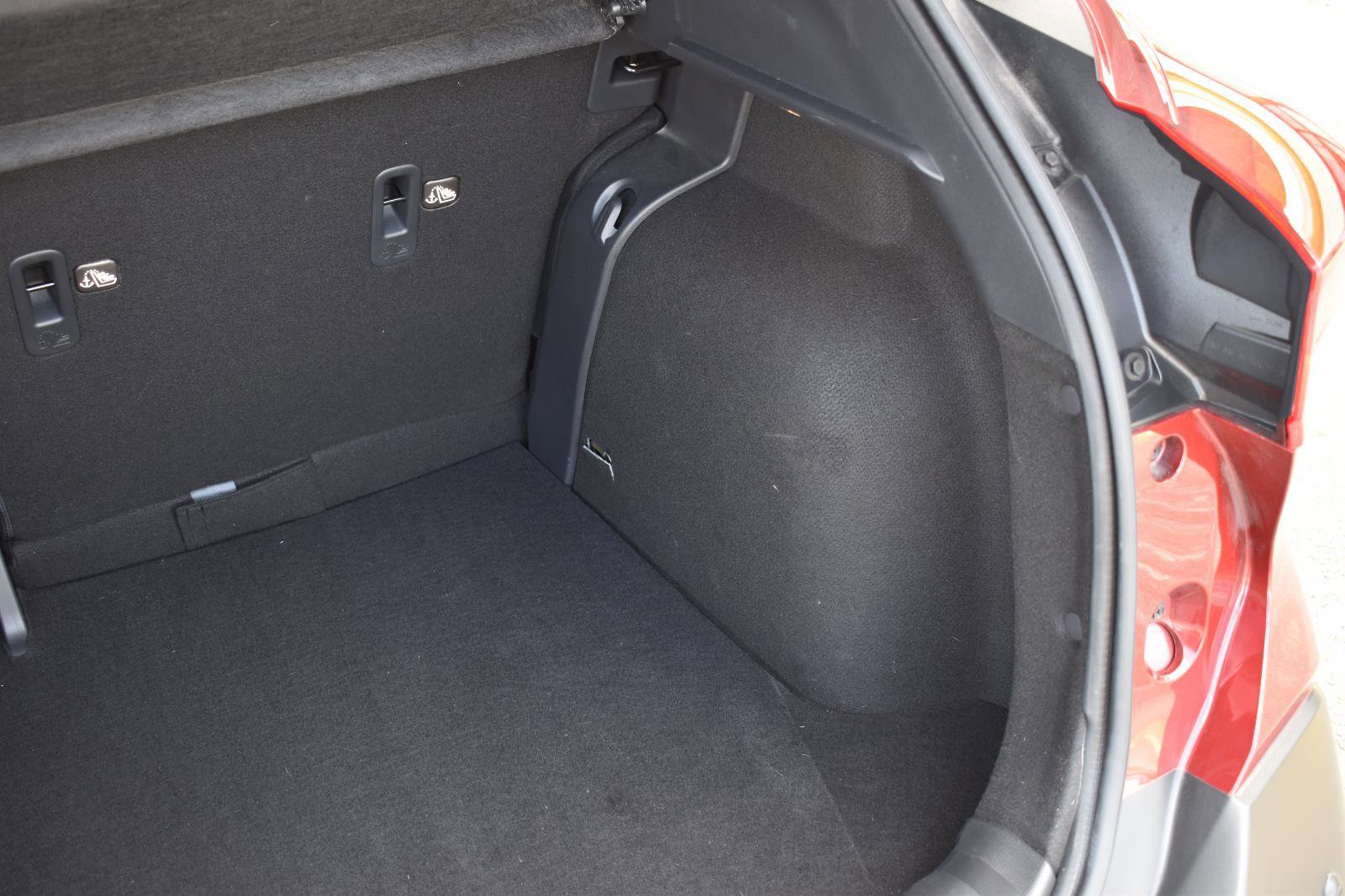 Used 2020 Nissan Kicks SR image 49