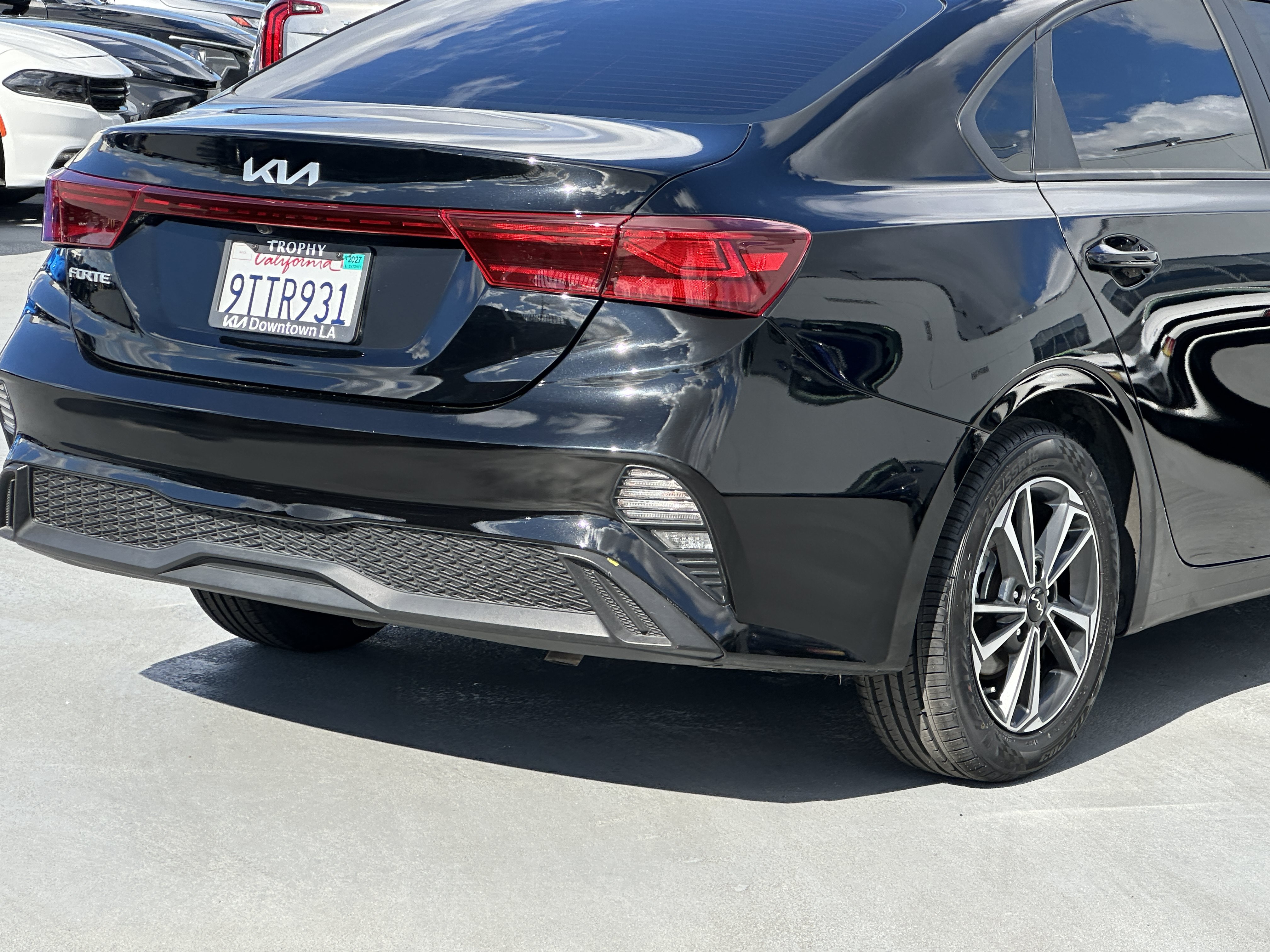 Certified 2023 Kia Forte LXS FWD image 8