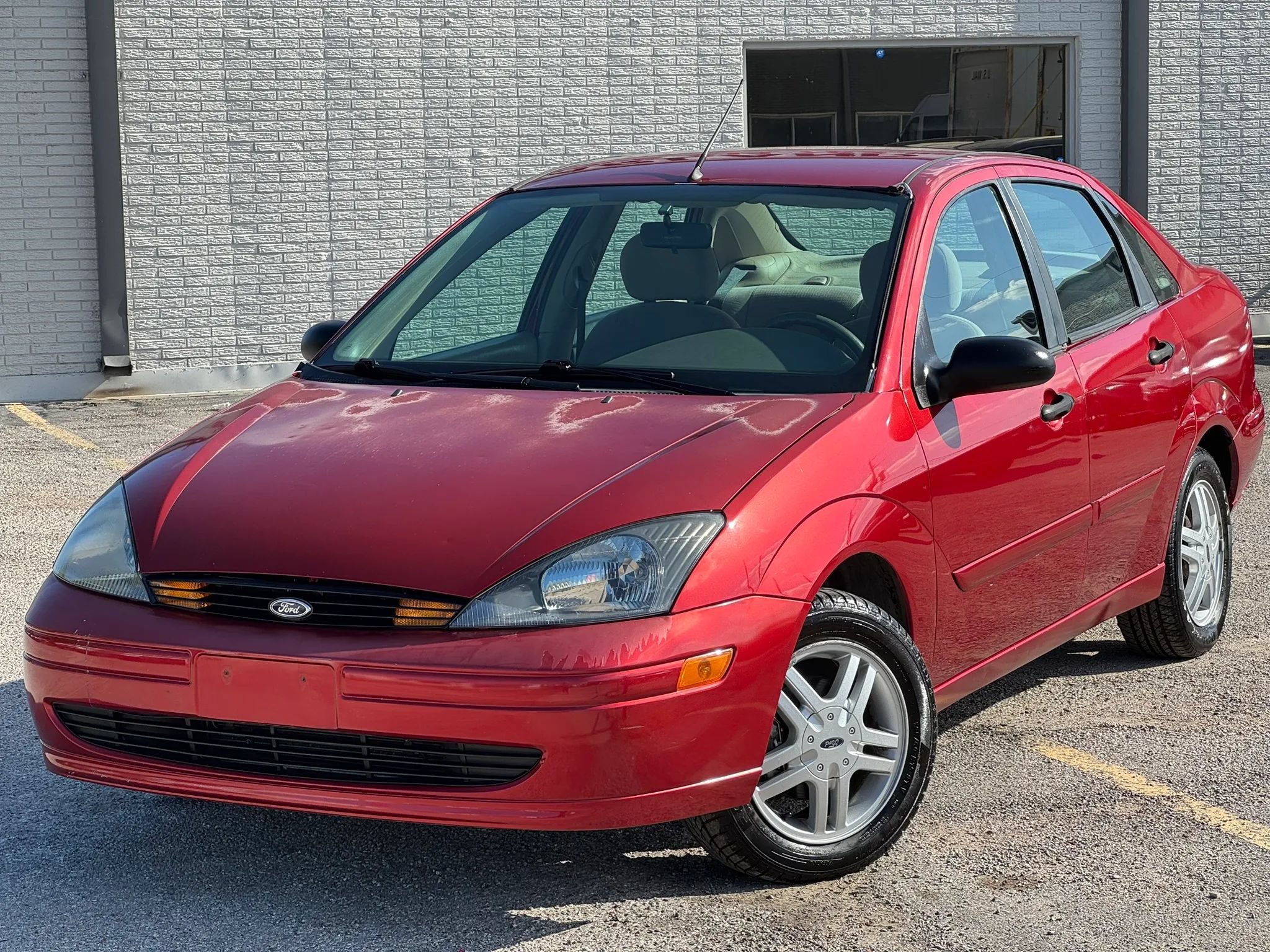 Used 2003 Ford Focus SE FWD image 2