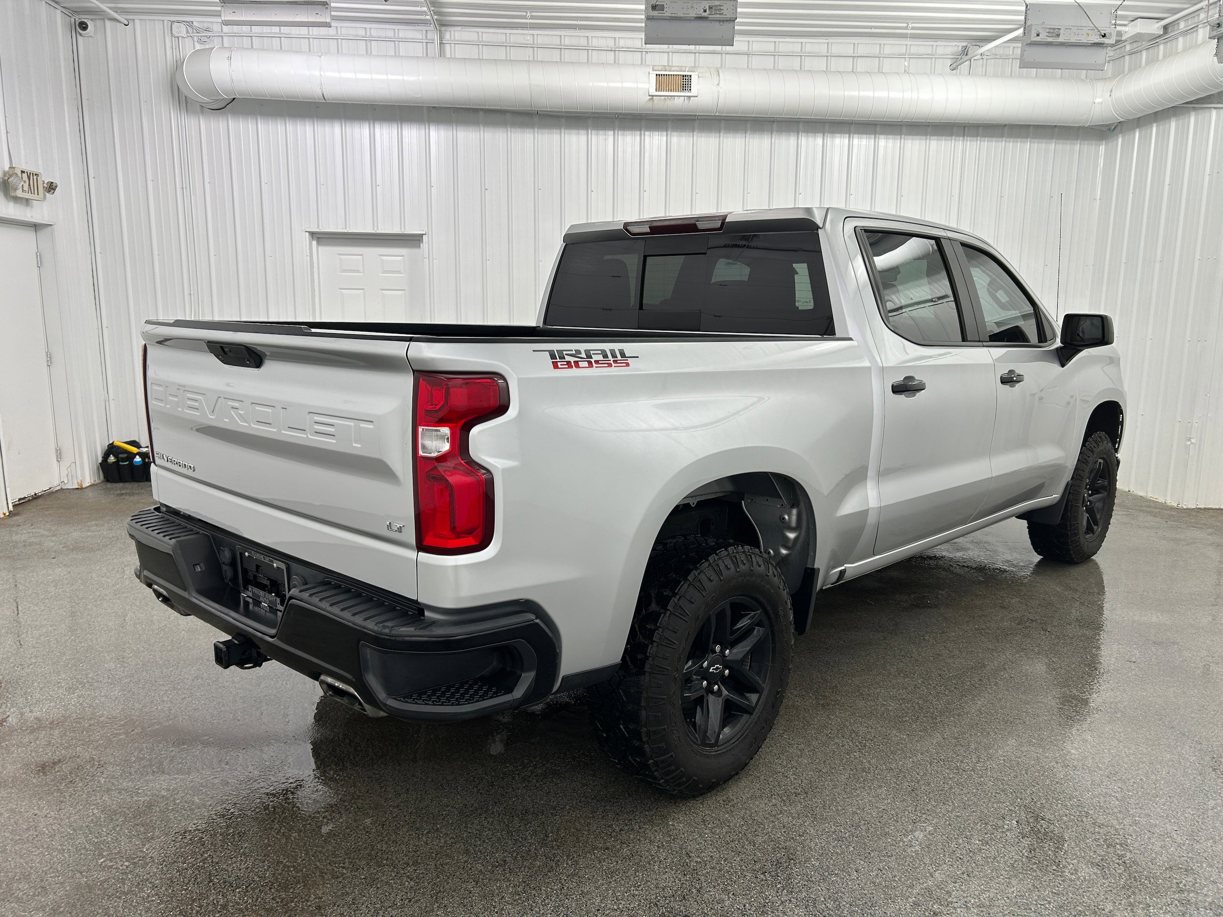 Used 2020 Chevrolet Silverado 1500 LT Trail Boss AWD/4WD image 32