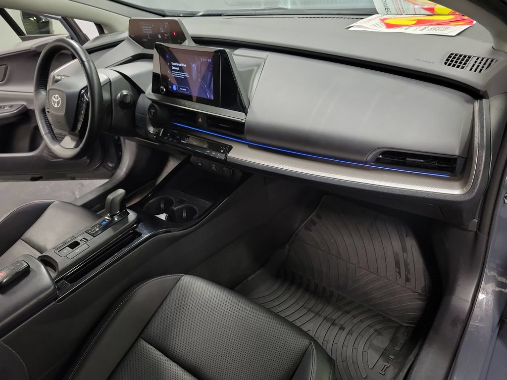 Used 2023 Toyota Prius XLE AWD/4WD image 29