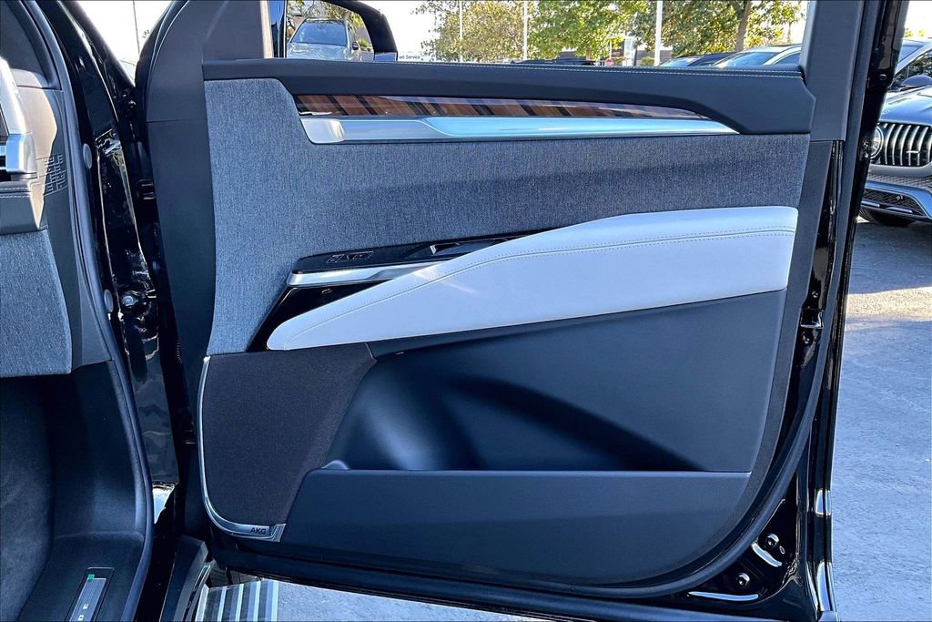 New 2026 Cadillac Escalade Platinum Sport AWD/4WD image 33