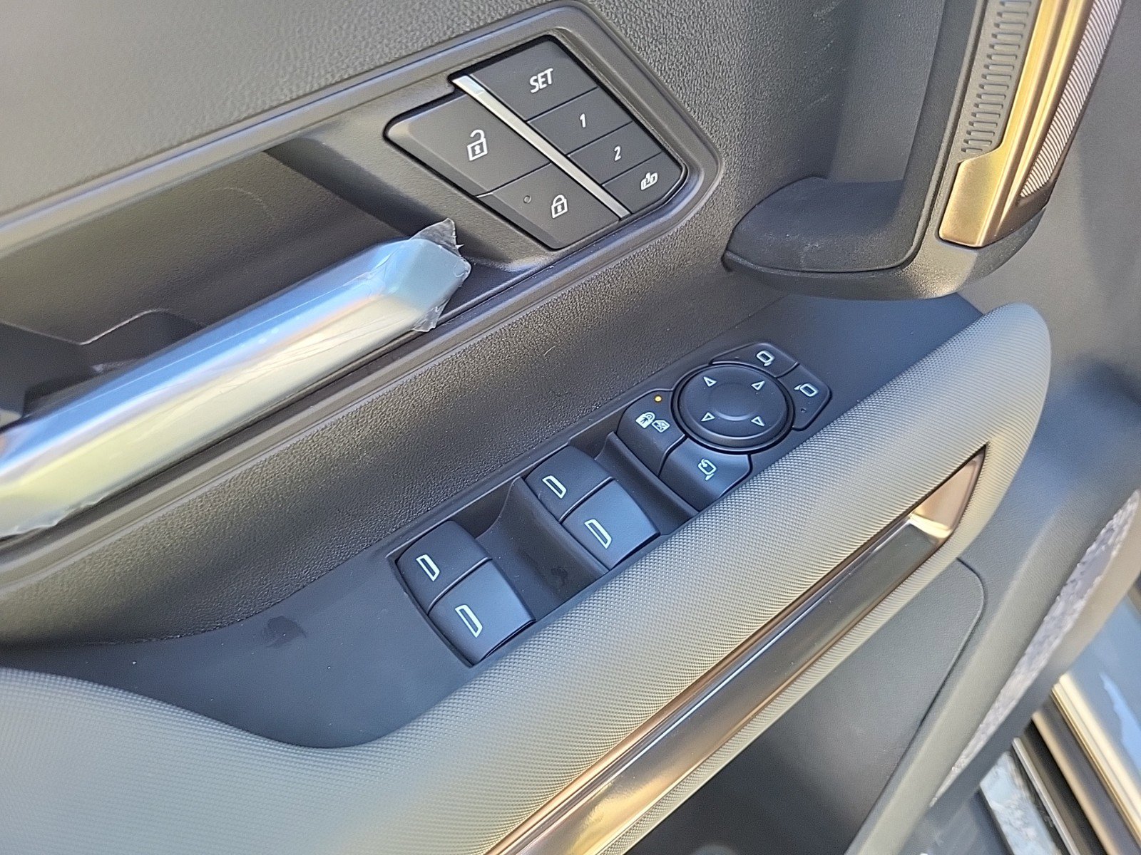 New 2025 GMC Hummer EV 2X w/ Extreme Off-Road Package image 16