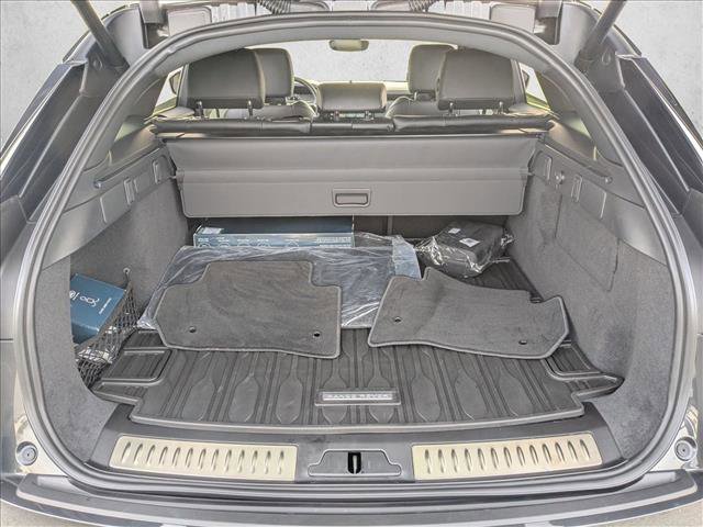 Used 2025 Land Rover Range Rover Velar Dynamic SE image 6