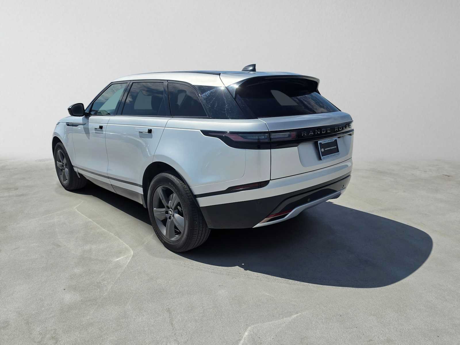 Used 2024 Land Rover Range Rover Velar Dynamic SE AWD/4WD image 4