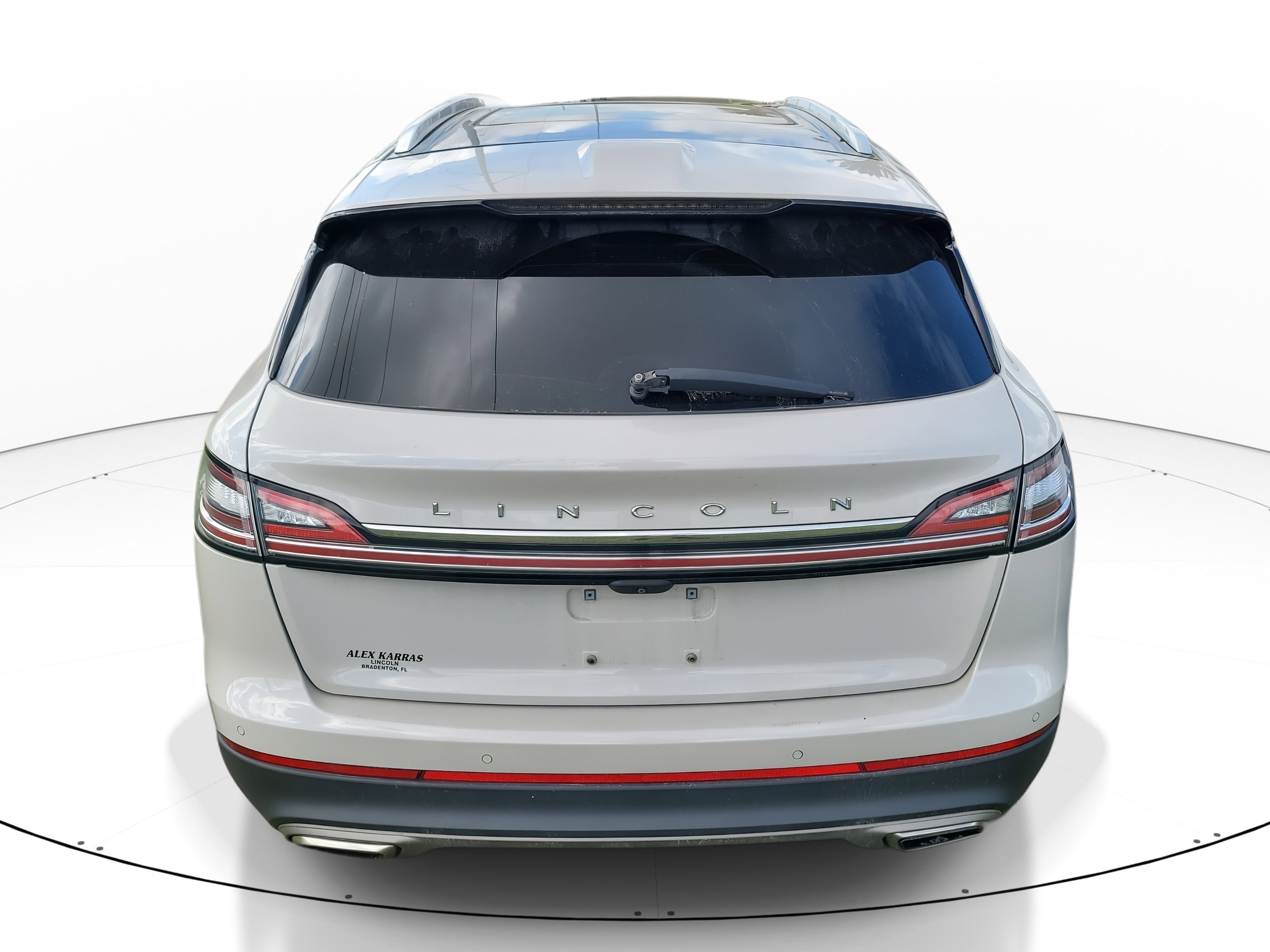 Used 2022 Lincoln Nautilus Reserve w/ Luxury Package image 5