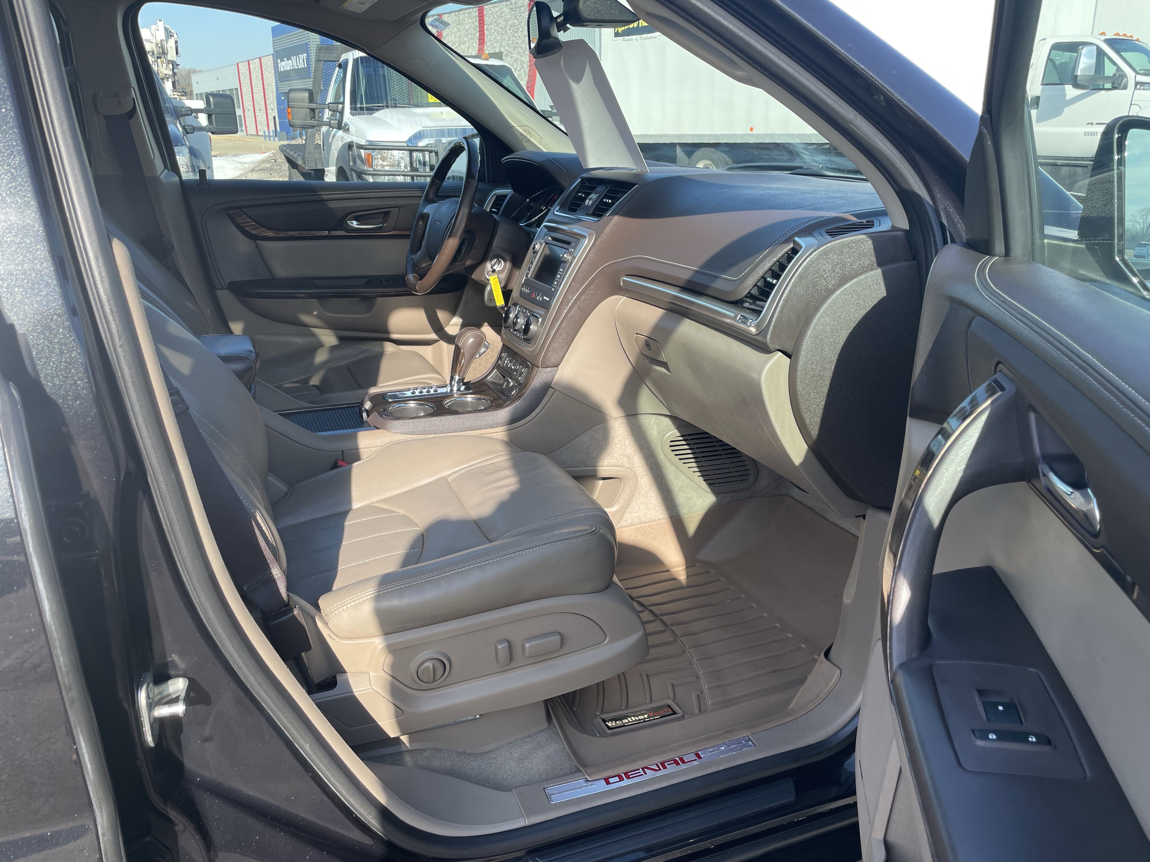 Used 2015 GMC Acadia Denali image 31