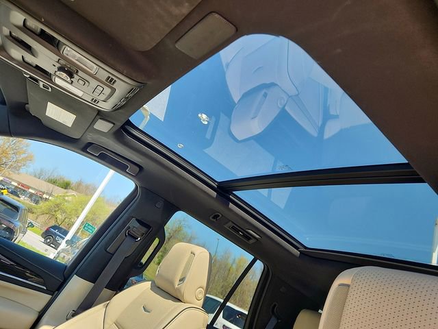 Certified 2024 Cadillac Escalade Premium Luxury w/ LPO, Floor Liner Package AWD/4WD image 14
