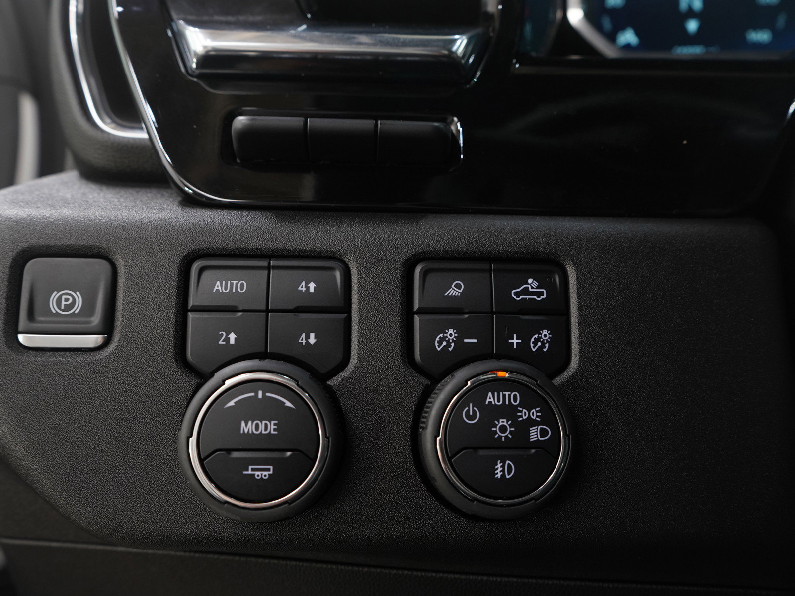 Used 2025 Chevrolet Silverado 1500 High Country image 24