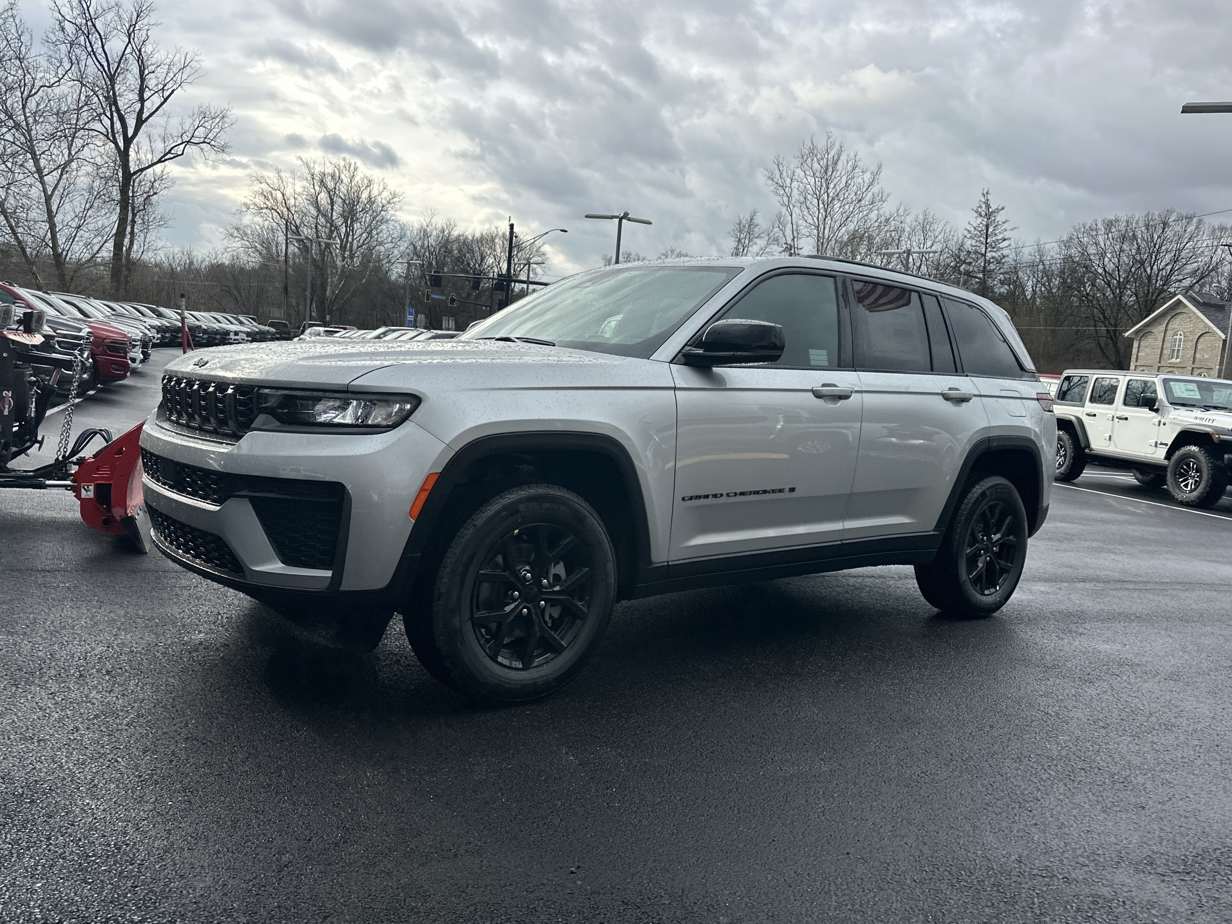 New 2026 Jeep Grand Cherokee Altitude AWD/4WD image 23