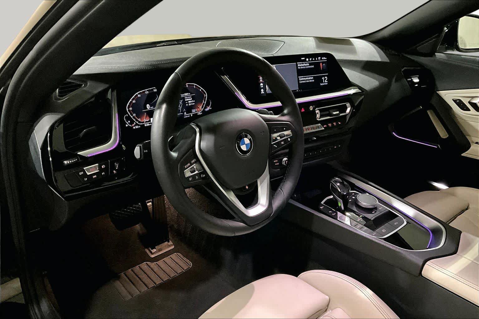 Used 2020 BMW Z4 sDrive30i w/ Convenience Package RWD image 16