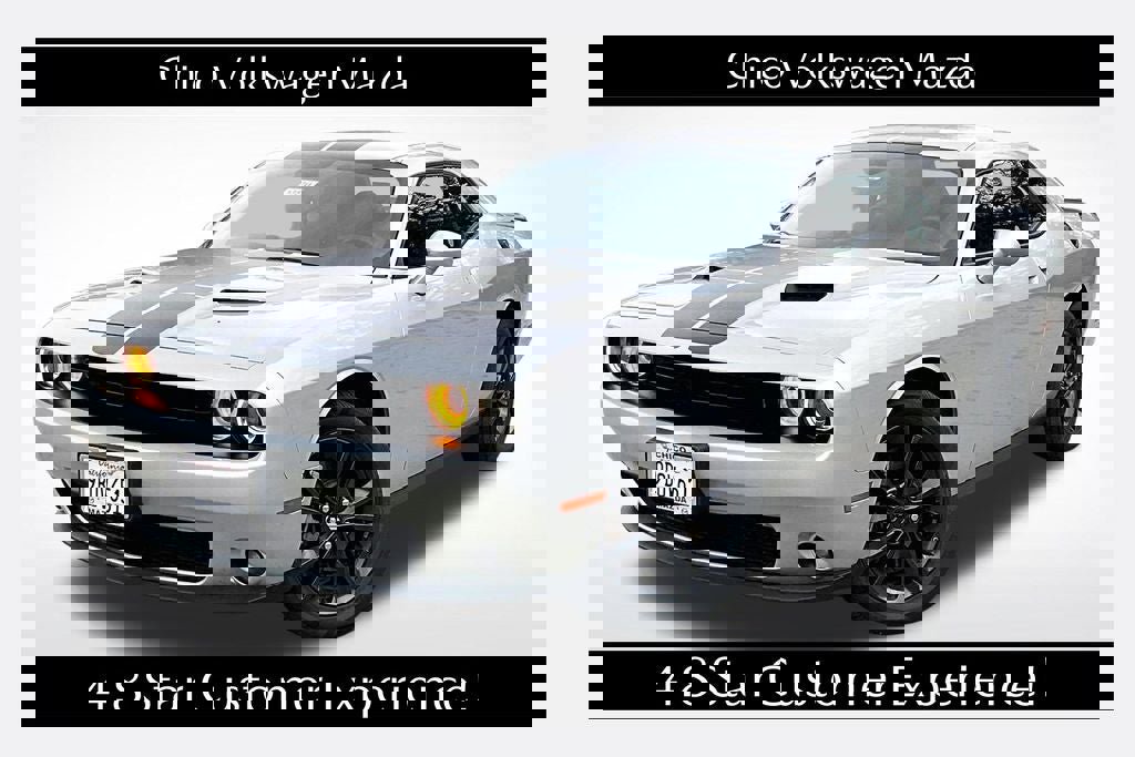 Used 2022 Dodge Challenger SXT w/ Driver Convenience Group image 1