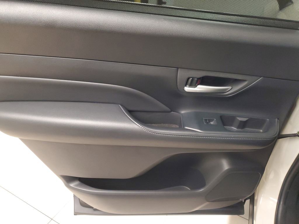 Certified 2024 Toyota Grand Highlander XLE image 13