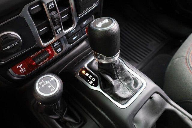 Used 2025 Jeep Wrangler Unlimited Rubicon AWD/4WD image 16