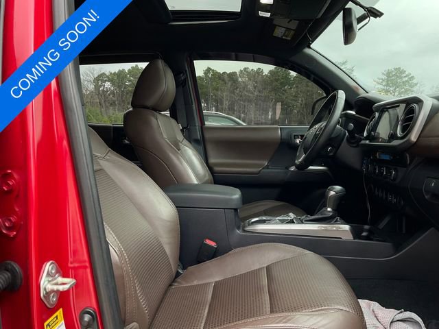 Used 2017 Toyota Tacoma Limited w/ Tow Package image 5