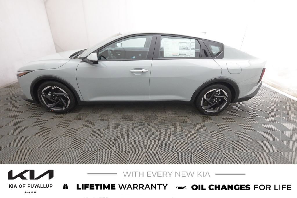 New 2025 Kia K4 EX image 8