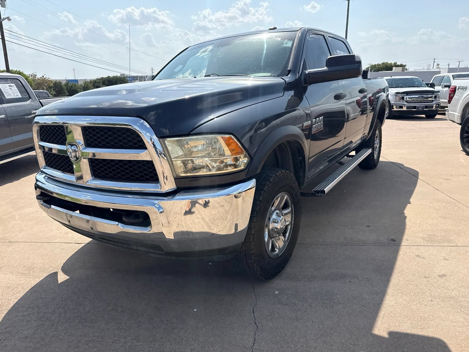 Used 2018 RAM 2500 Tradesman w/ Chrome Appearance Group AWD/4WD image 3