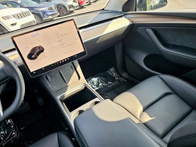 Used 2023 Tesla Model Y Long Range AWD/4WD image 32