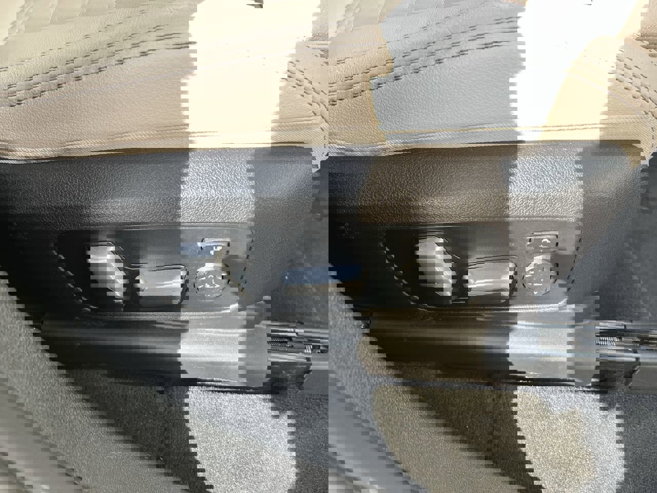 Used 2021 BMW X3 xDrive30e w/ Executive Package image 36