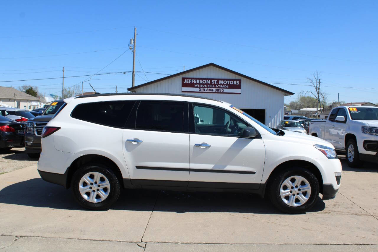 Used 2015 Chevrolet Traverse LS FWD image 1
