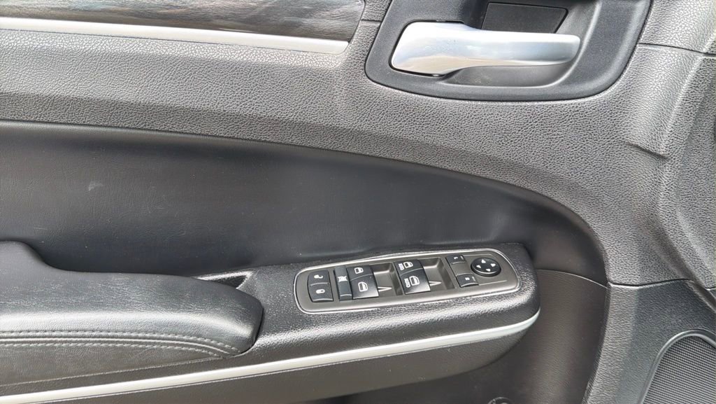 Used 2021 Chrysler 300 Touring w/ Sport Appearance Package image 16