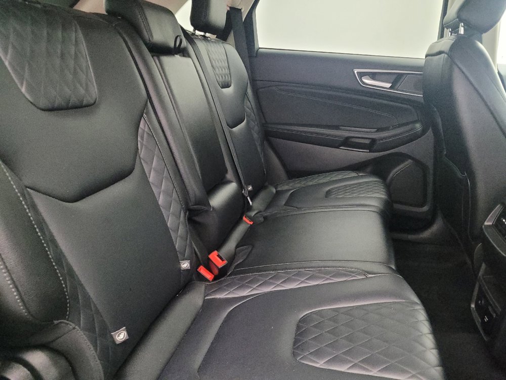 Used 2024 Ford Edge Titanium image 19