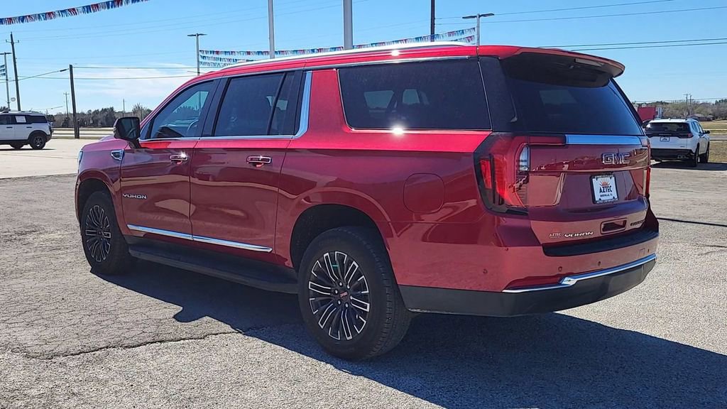 Used 2025 GMC Yukon XL Elevation w/ LPO, Elevation Black Package image 6