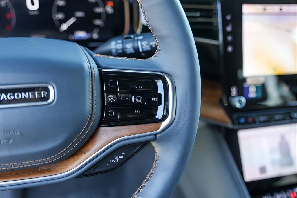 Used 2024 Jeep Grand Wagoneer Series III image 13