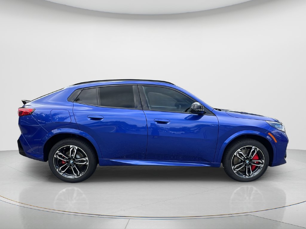 New 2027 BMW X2 xDrive28i w/ Technology Package AWD/4WD image 4